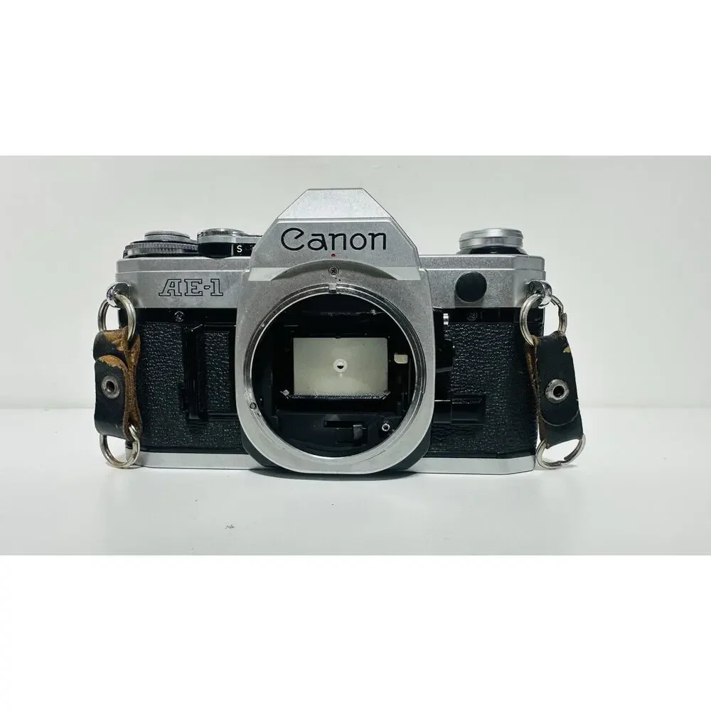 Vintage Canon AE-1 Vivitar Sky Light 1A 52M Canon FD 50mm Case Extras Working